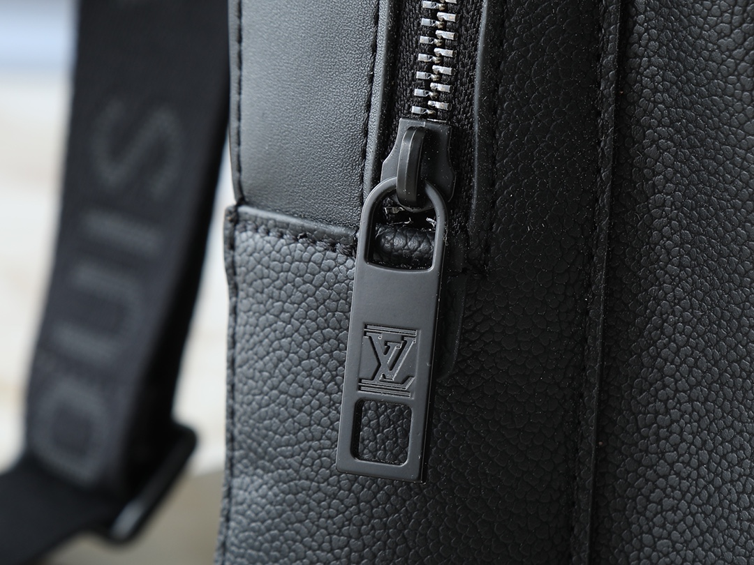 ルイ・ヴィトン「Louis Vuitton」パイロット チェストバッグ