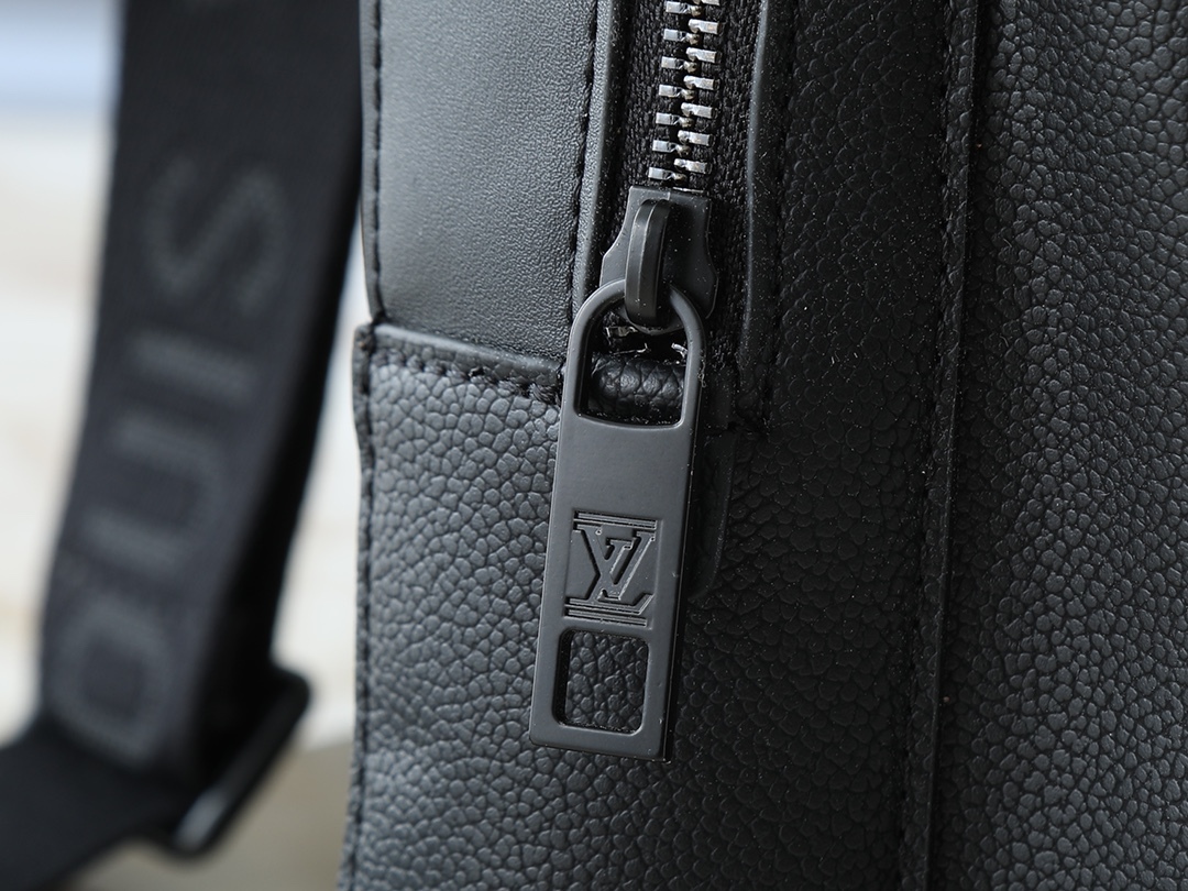 ルイ・ヴィトン「Louis Vuitton」パイロット チェストバッグ