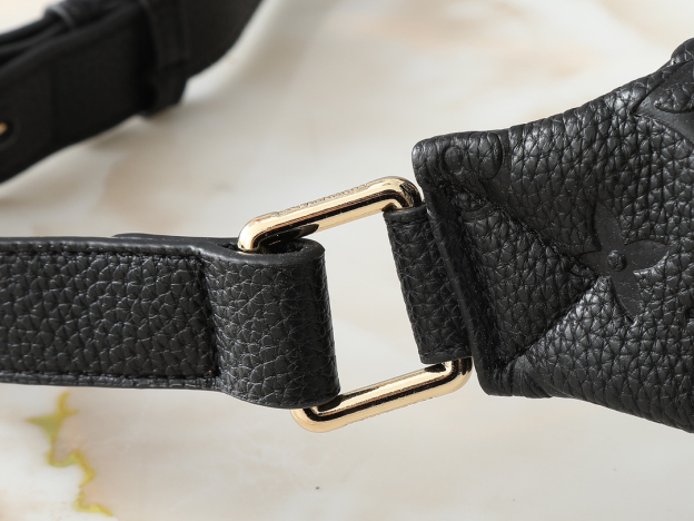 ルイ・ヴィトン「Louis Vuitton」Bumbag チェストバッグ＆ウエストバッグ