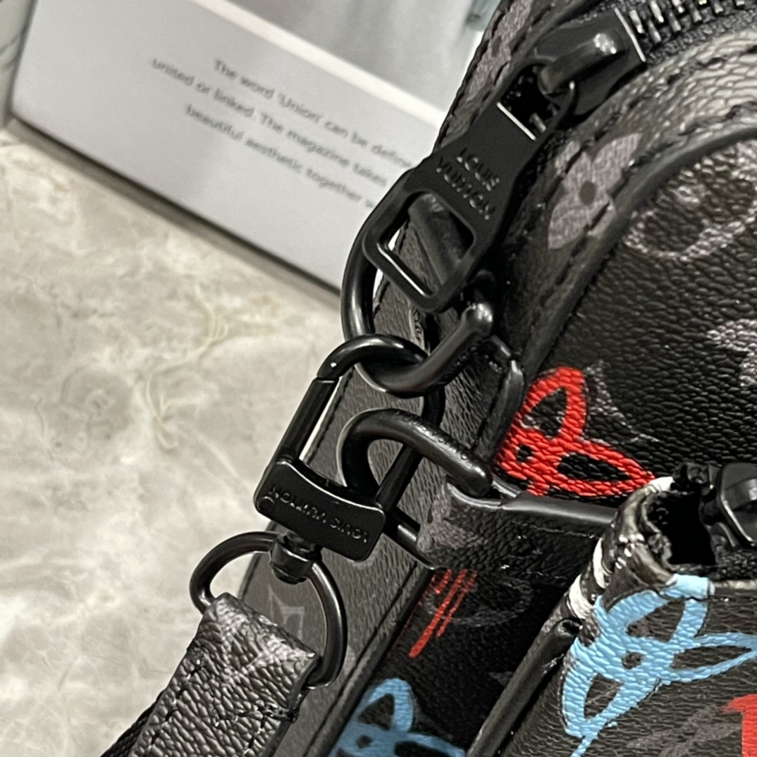 ルイ・ヴィトン「Louis Vuitton」新作 Trio メッセンジャーバッグ