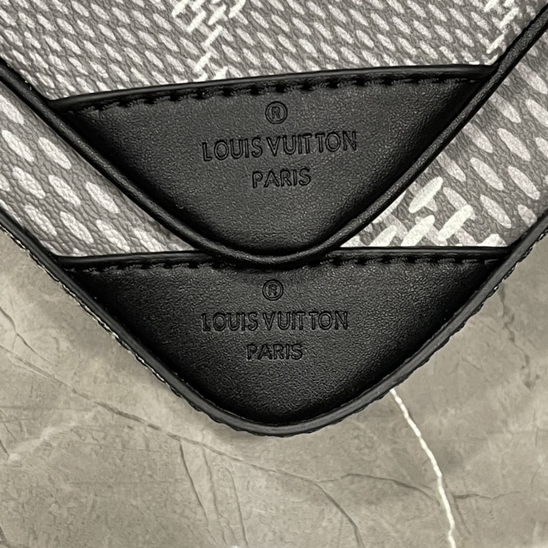 ルイ・ヴィトン「Louis Vuitton」新作 Trio メッセンジャーバッグ