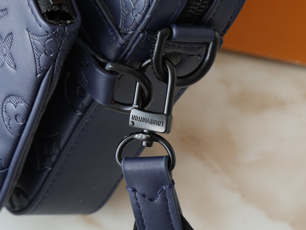 ルイ・ヴィトン「Louis Vuitton」新作 Trio メッセンジャーバッグ