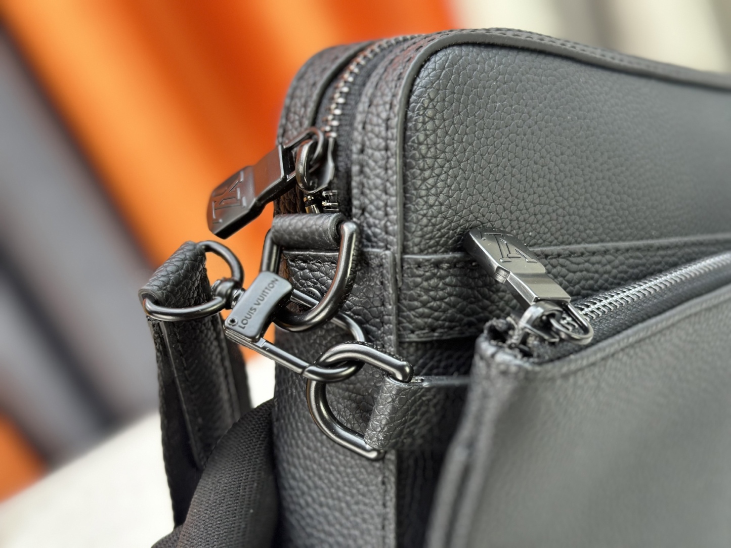 ルイ・ヴィトン「Louis Vuitton」新作 Trio メッセンジャーバッグ