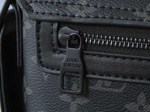 ルイ・ヴィトン「Louis Vuitton」S-Cape メッセンジャーバッグ