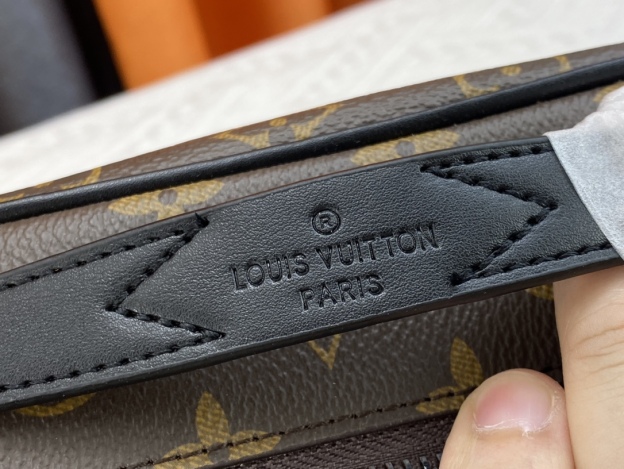 ルイ・ヴィトン「Louis Vuitton」S Lock メッセンジャーバッグ