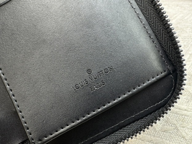ルイ・ヴィトン「Louis Vuitton」ジッピーウォレット･ヴェルティカル