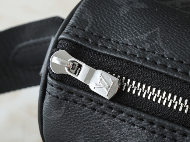 ルイ・ヴィトン キーポル･バンドリエール 25