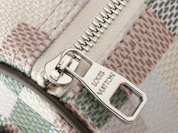 ルイ・ヴィトン キーポル･バンドリエール 25
