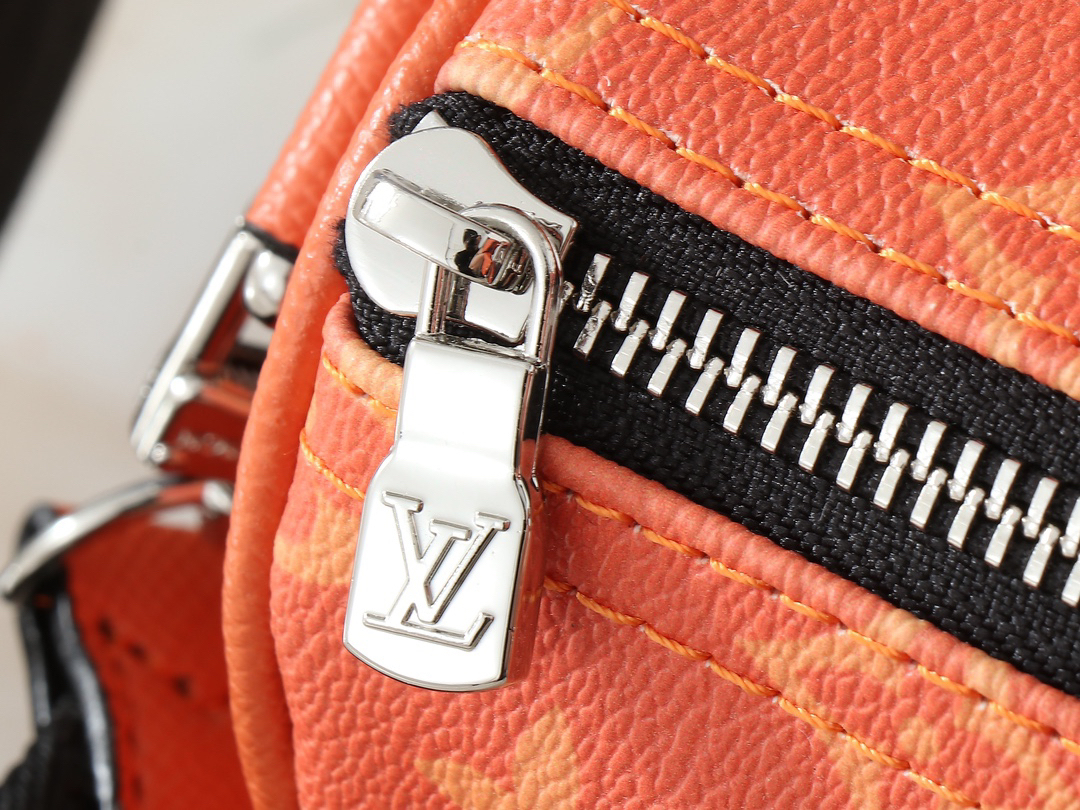 ルイ・ヴィトン キーポル･バンドリエール 25