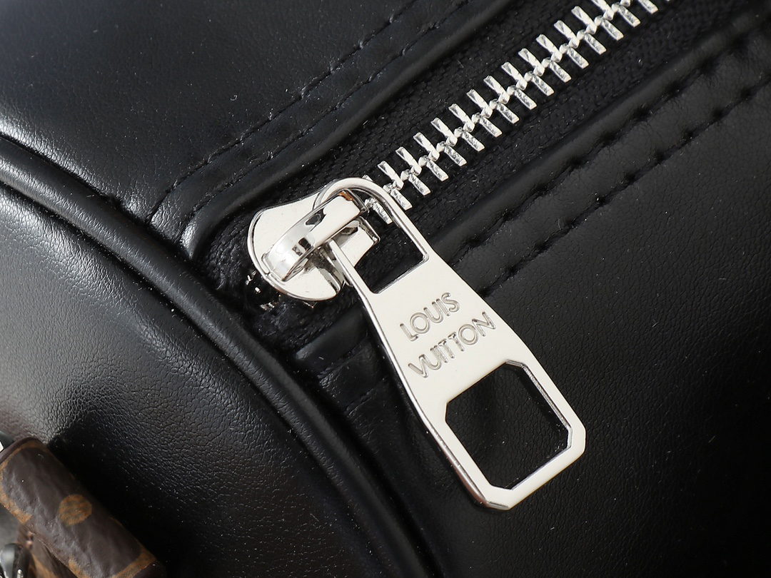 ルイ・ヴィトン キーポル･バンドリエール 25