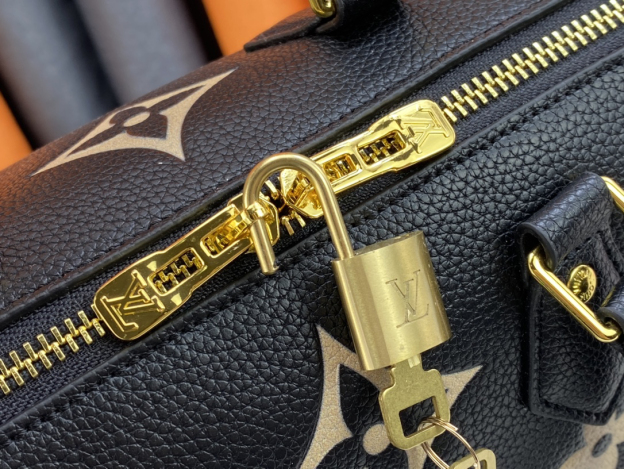 ルイ・ヴィトン スピーディ･バンドリエール 25