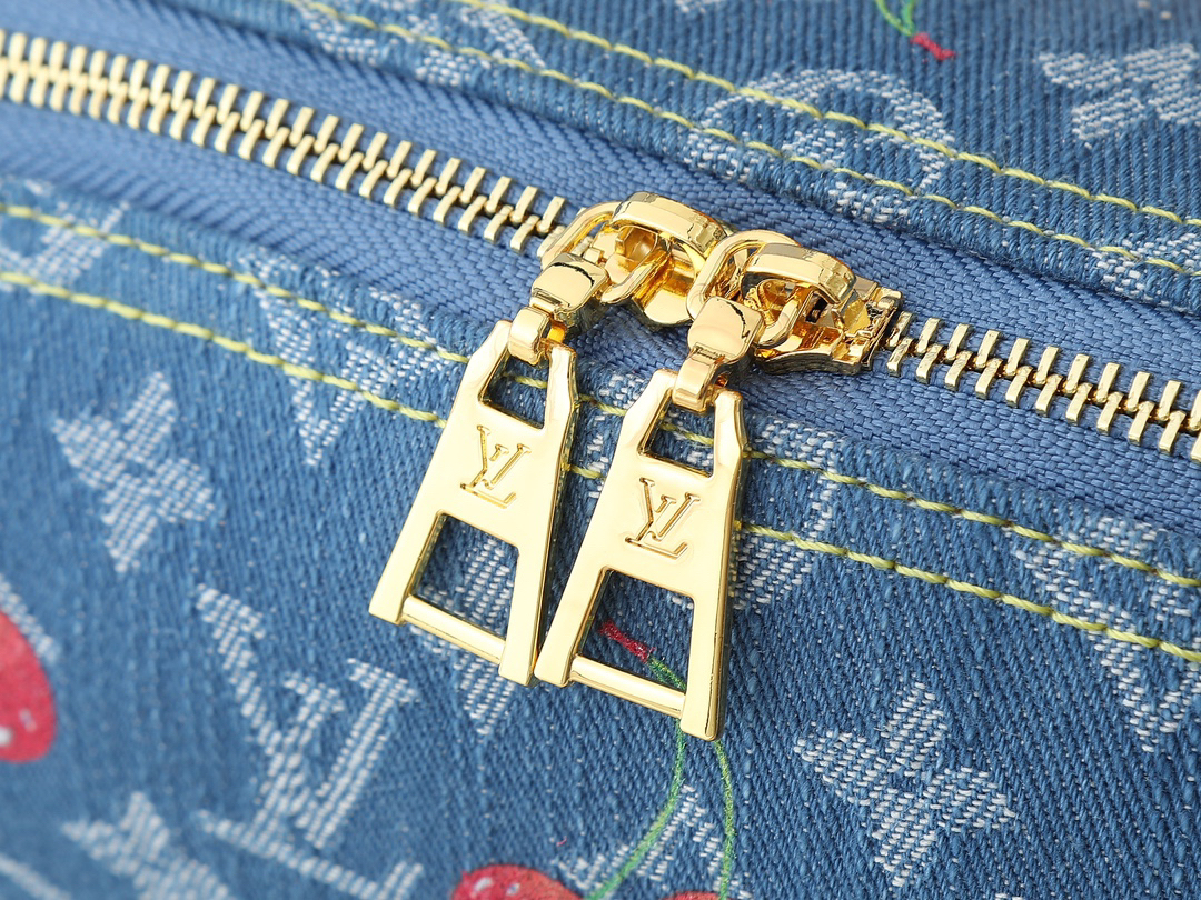 ルイ・ヴィトン LV x TM ポシェット･コスメティック GM