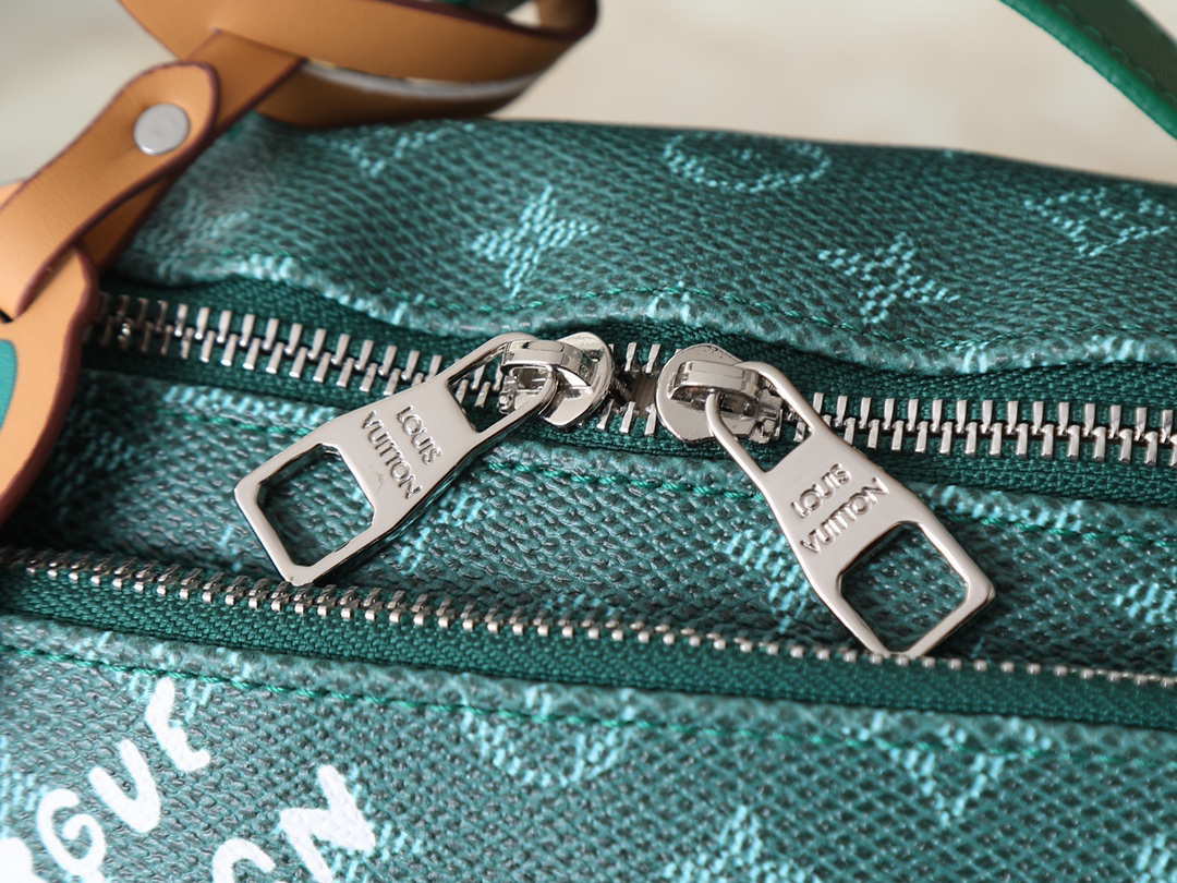 ルイ・ヴィトン ラッシュ･バムバッグ