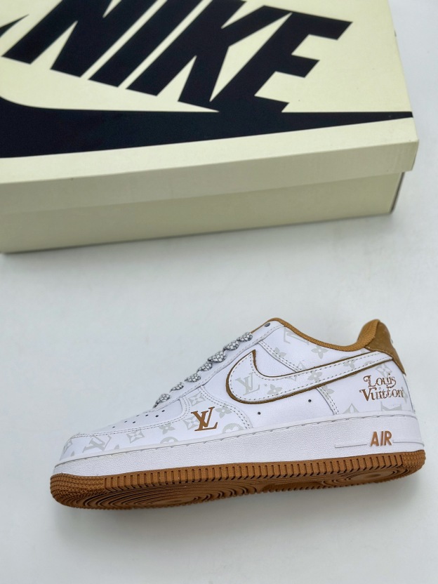 「コラボモデル」Louis Vuitton x Nike Air Force 1 Low スニーカー