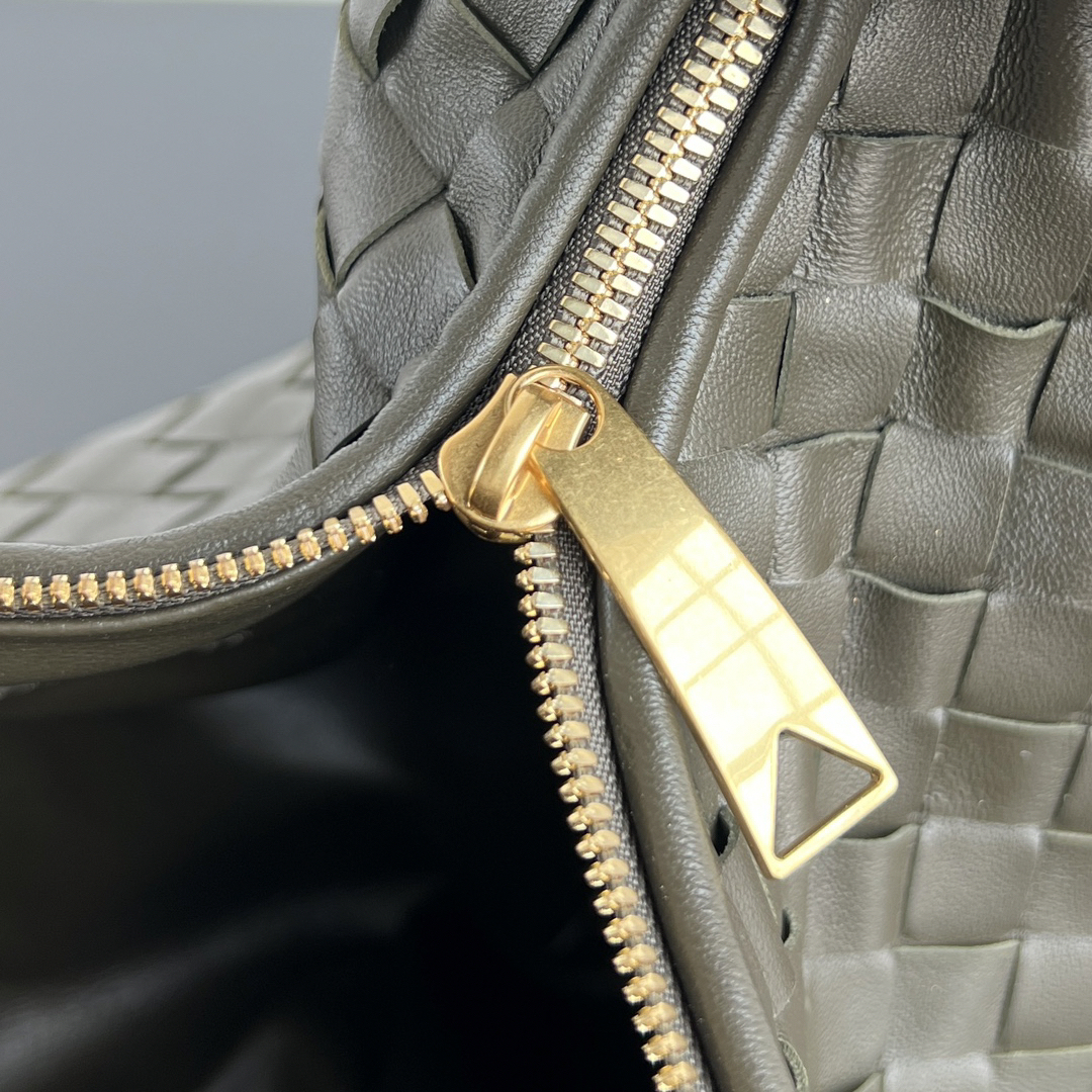 ボッテガ・ヴェネタ「Bottega Veneta」Jodie ラージトート