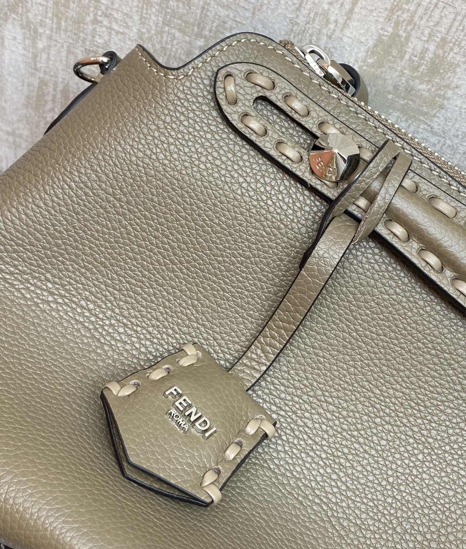 フェンディ「Fendi」ボストン ハンドバッグ