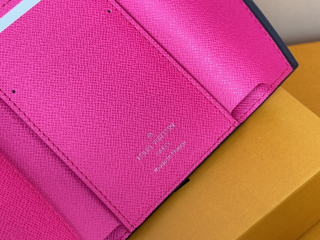 ルイ・ヴィトン ポルトフォイユ･ヴィクトリーヌ ウォレット