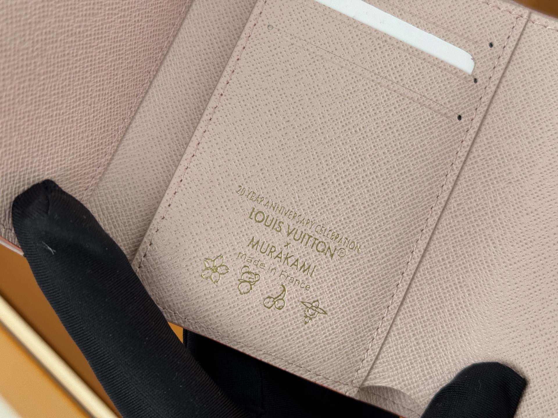 ルイ・ヴィトン LV x TM ポルトフォイユ･ヴィクトリーヌ