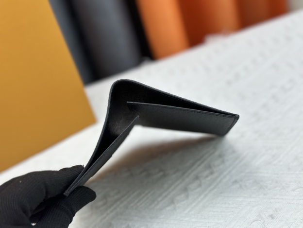 ルイ・ヴィトン パスポートカバー クーヴェルテュール･パスポール