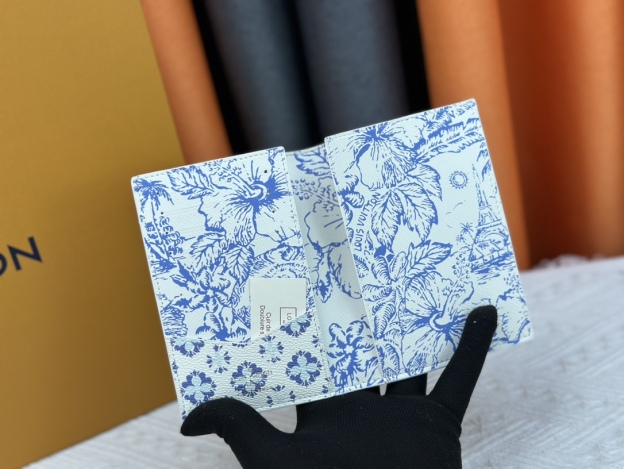 ルイ・ヴィトン パスポートカバー クーヴェルテュール･パスポール