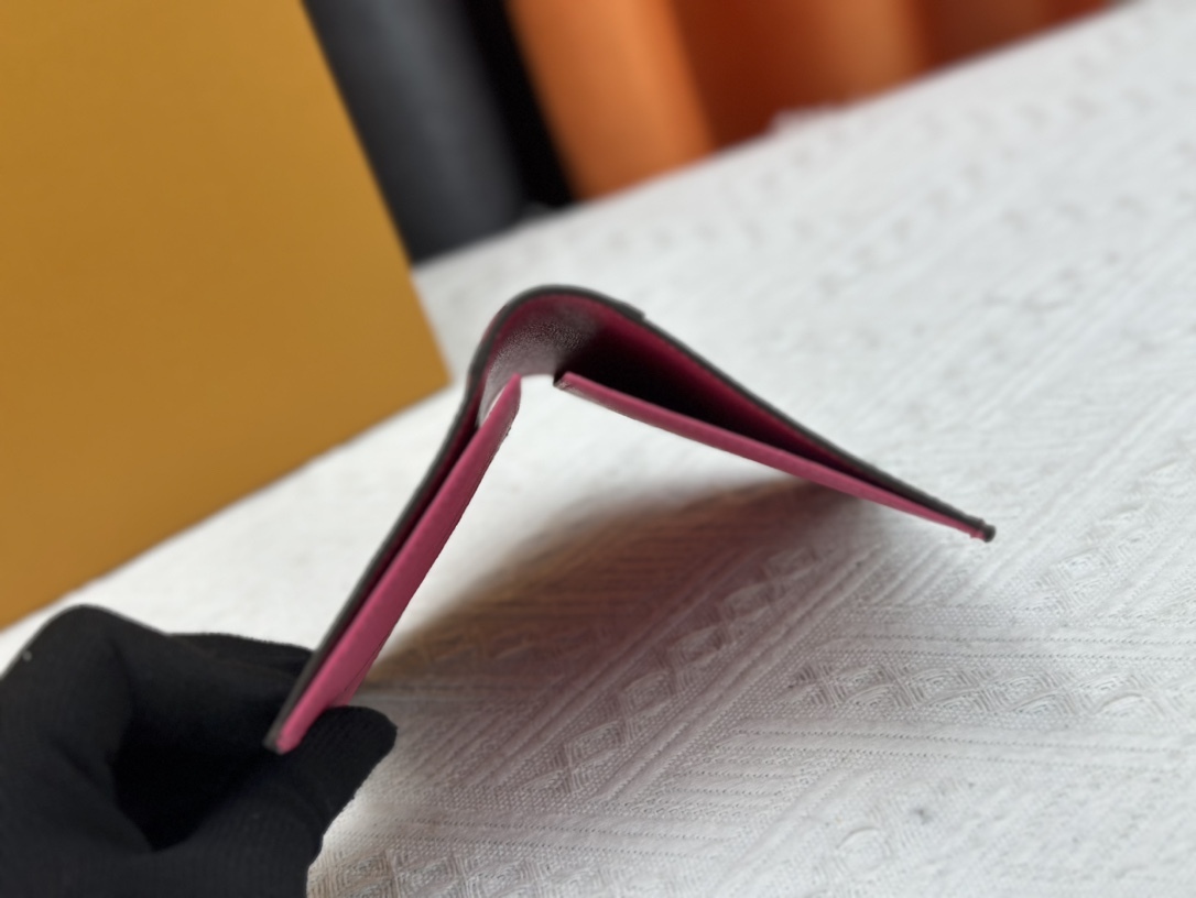 ルイ・ヴィトン パスポートカバー クーヴェルテュール･パスポール