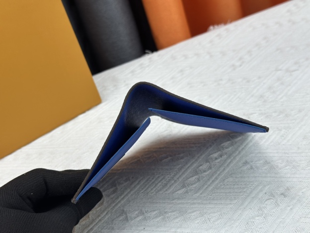 ルイ・ヴィトン パスポートカバー クーヴェルテュール･パスポール