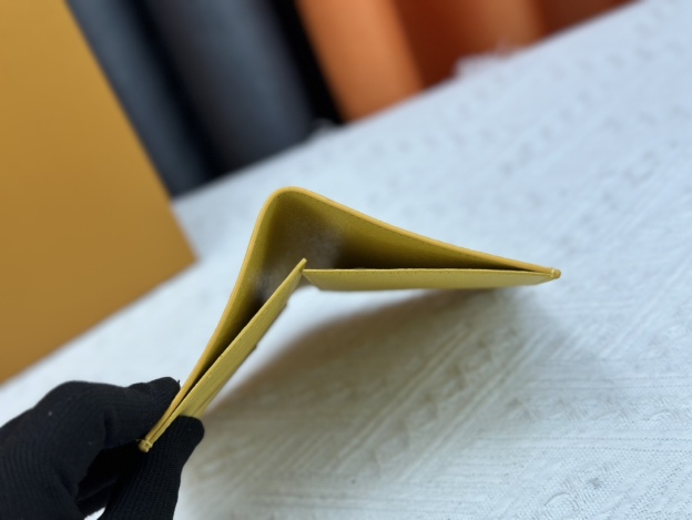 ルイ・ヴィトン パスポートカバー クーヴェルテュール･パスポール