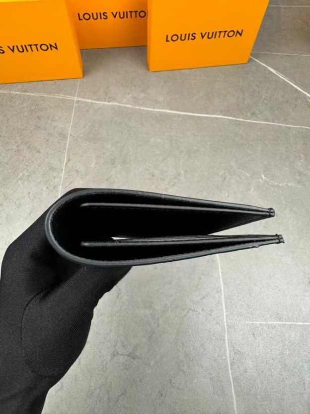 ルイ・ヴィトン パスポートカバー クーヴェルテュール･パスポール