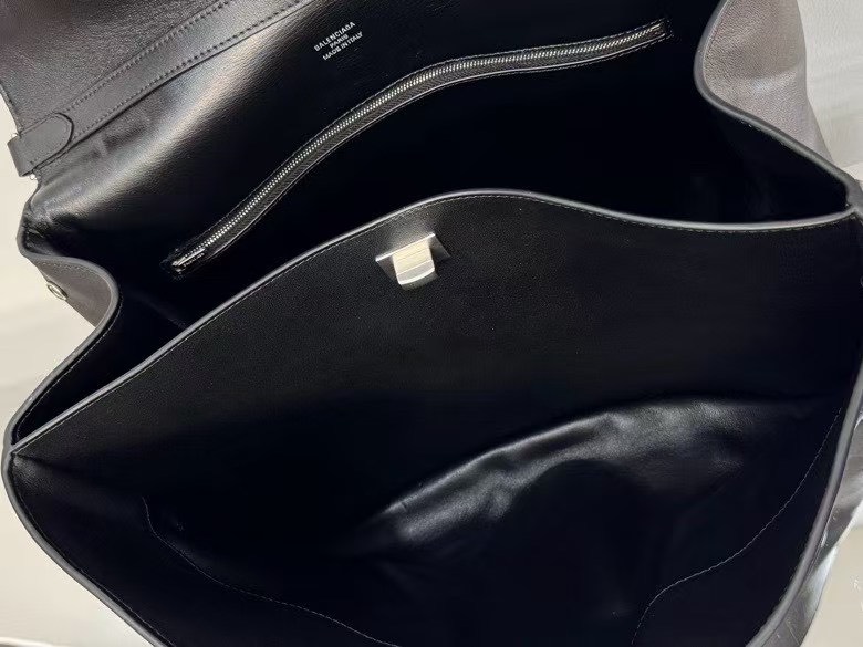 バレンシアガ「Balenciaga」RODEO メンズ メッセンジャーバッグ