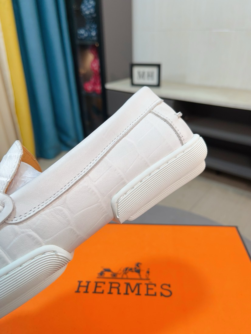 エルメス［Hermès］【カップルに大人気】 おしゃれなペアスニーカー