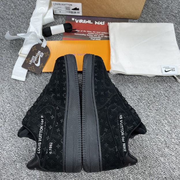 「コラボモデル」Louis Vuitton x Nike Air Force 1 Low【日本未入荷】