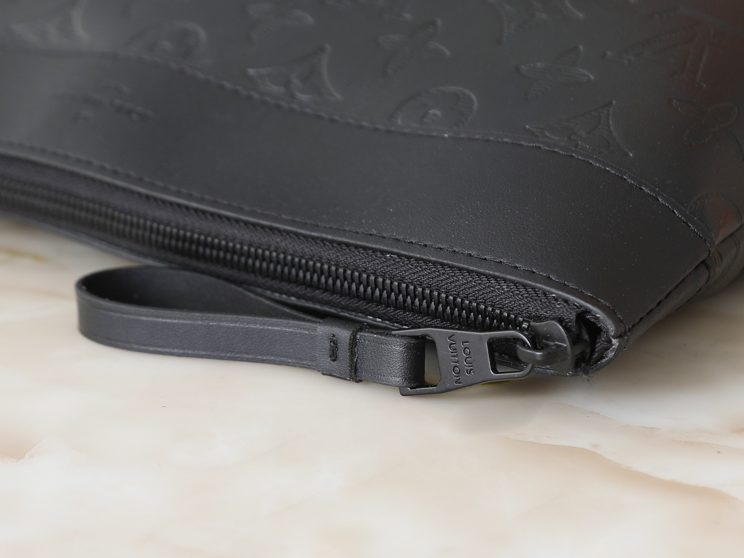 ルイ・ヴィトン「Louis Vuitton」ポシェット･ヴォワヤージュ スープル