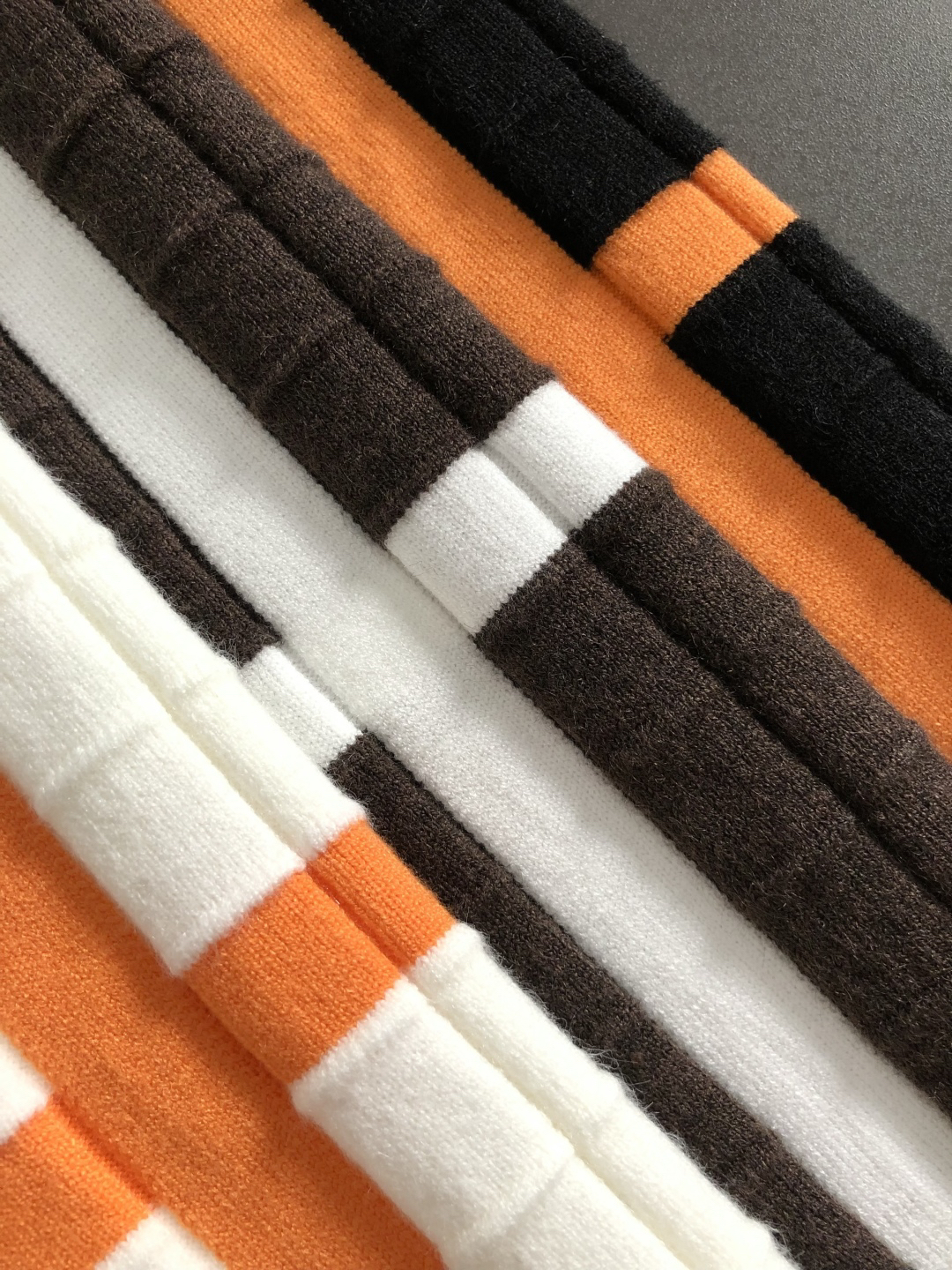 エルメス「Hermès」秋冬新作ラウンドネックスウェット