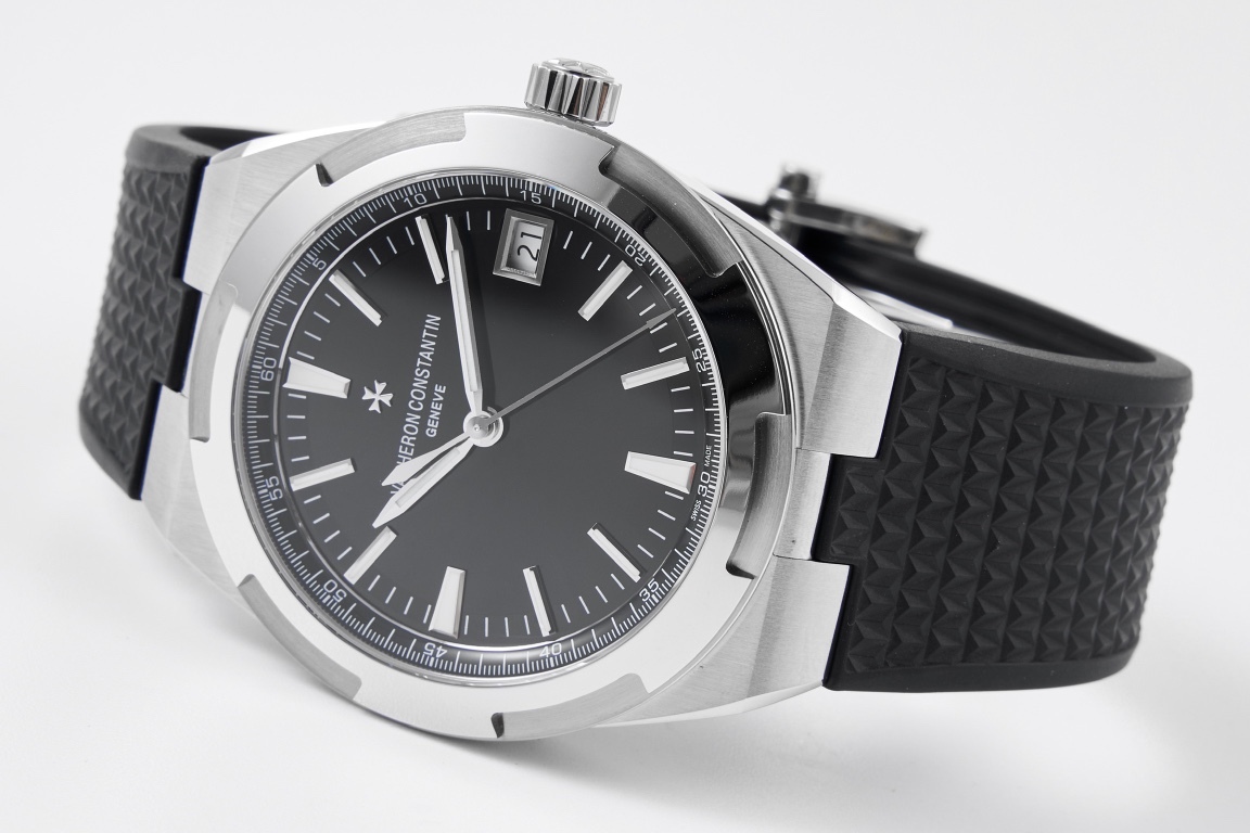 ヴァシュロン・コンスタンタン オーヴァシーズ 41mm