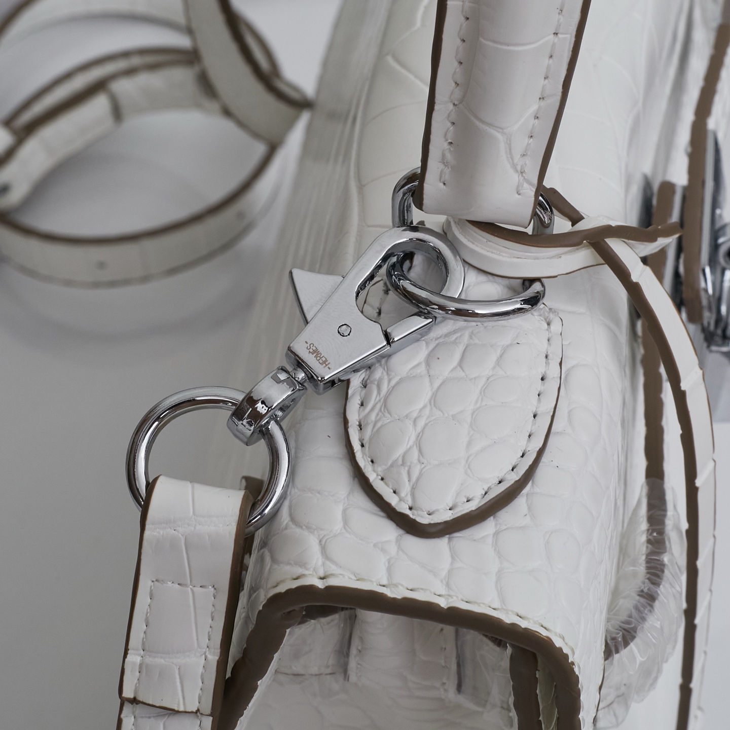 エルメス ケリー 19/25/28 ストーンパターンレザー バッグ「Kelly II Sellier」