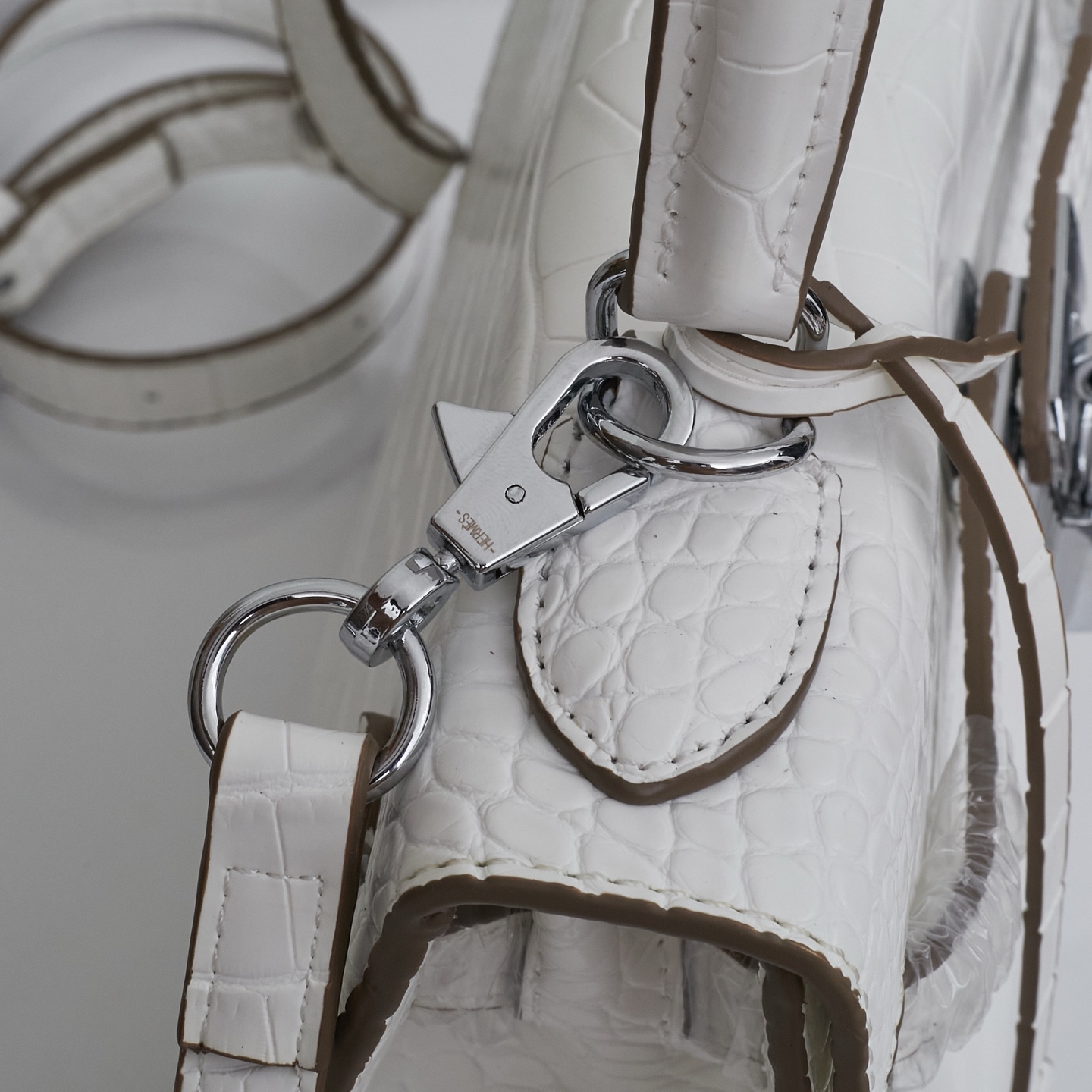 エルメス ケリー 19/25/28 ストーンパターンレザー バッグ「Kelly II Sellier」