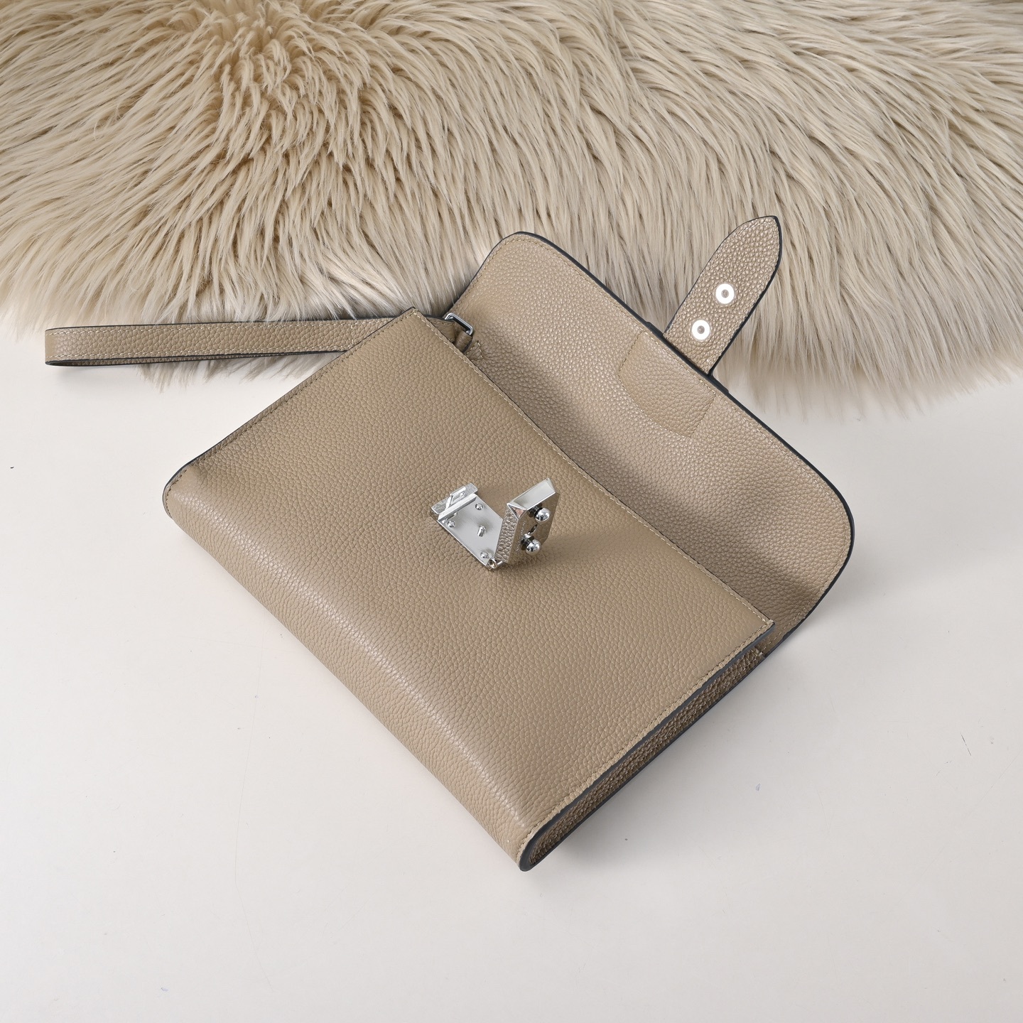 エルメス サック・ア・デペシュ 24 ポーチ「Sac a Depeches」