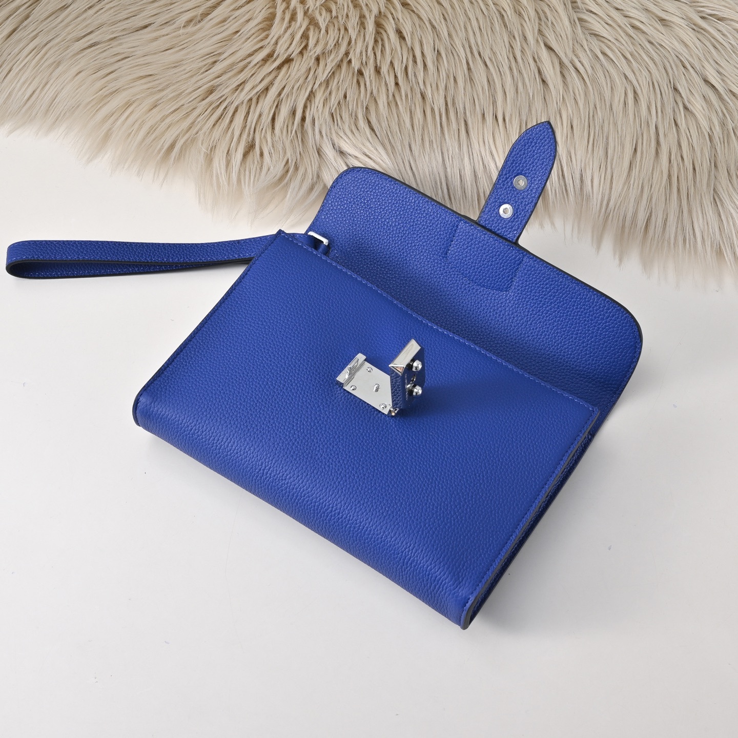 エルメス サック・ア・デペシュ 24 ポーチ「Sac a Depeches」