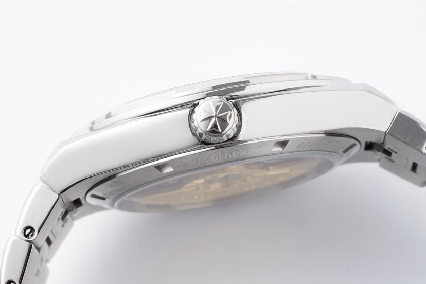 ヴァシュロン・コンスタンタン オーヴァシーズ 41mm