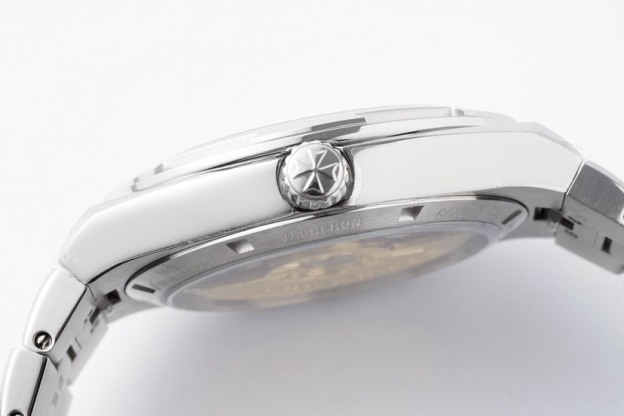 ヴァシュロン・コンスタンタン オーヴァシーズ 41mm