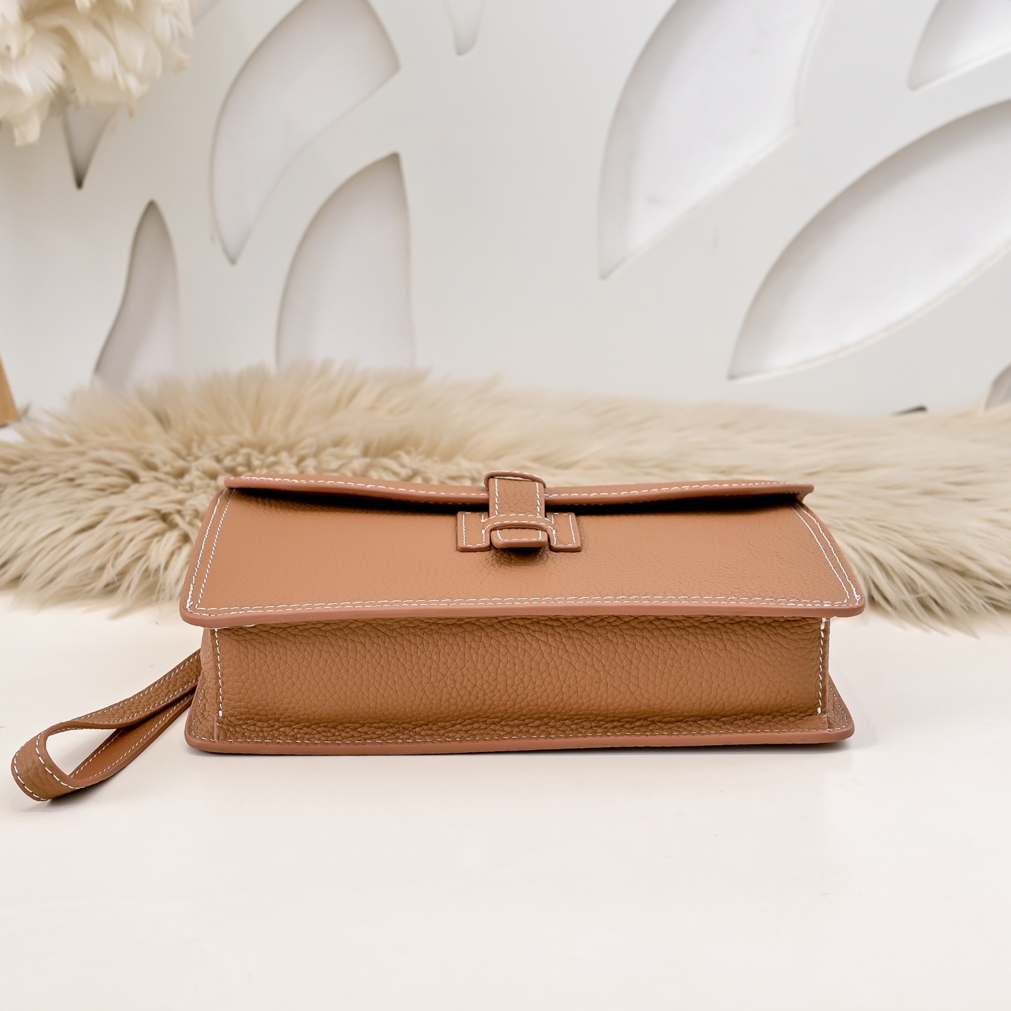 エルメス New H Passant フラップ付きクラッチバッグ
