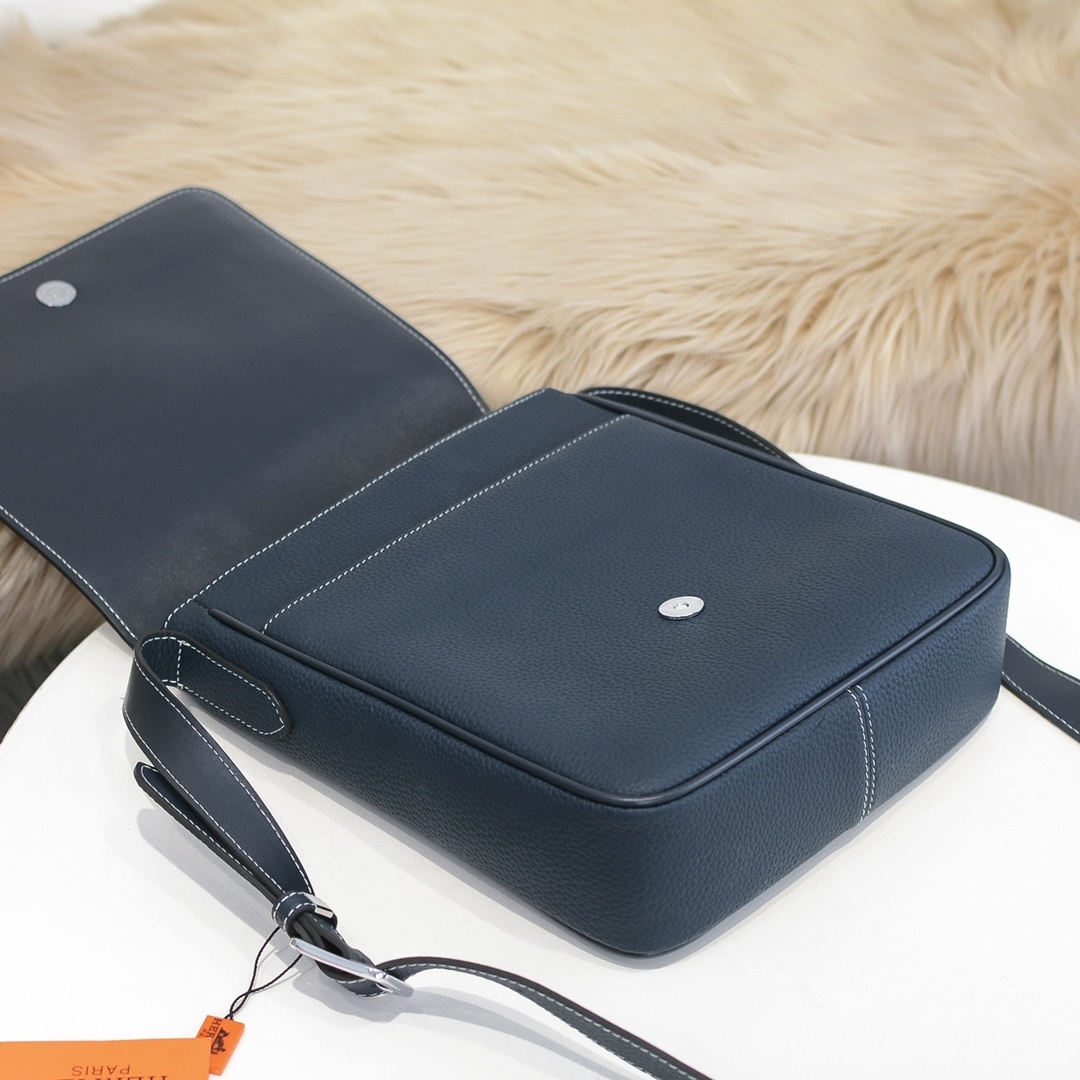エルメス エヴリン メッセンジャーバッグ「Evelyne Messenger Bag」