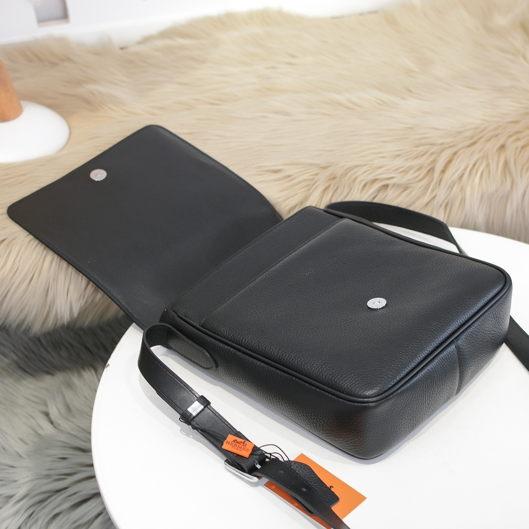エルメス エヴリン メッセンジャーバッグ「Evelyne Messenger Bag」