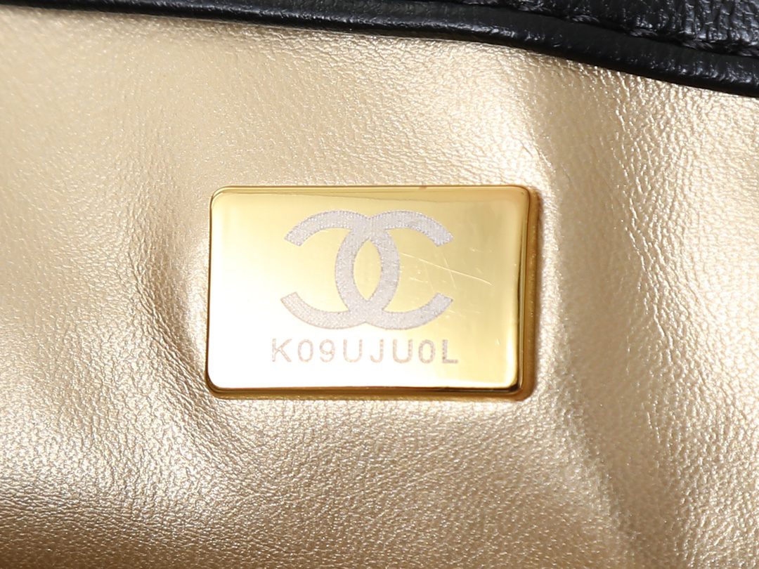 シャネル ミニ フラップ バッグ「Mini Flap Bag」