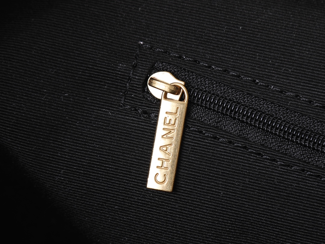 シャネル スモール ショッピングバッグ「Shopping Bag」