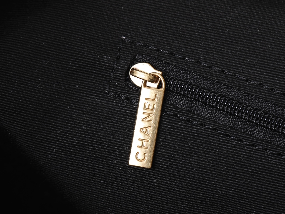 シャネル スモール ショッピングバッグ「Shopping Bag」