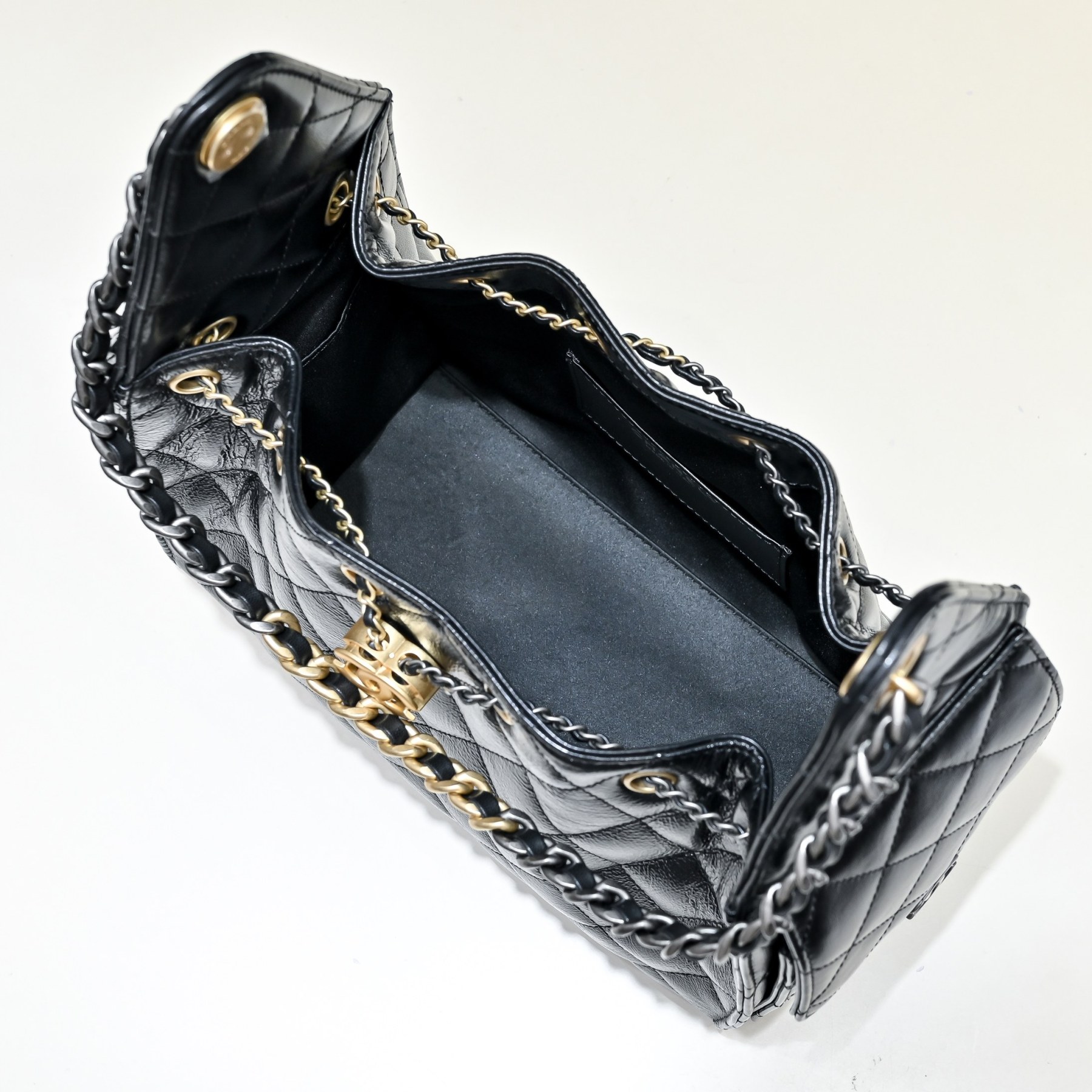 シャネル 25 ミニ/スモール ハンドバッグ「CHANEL 25 Handbag」