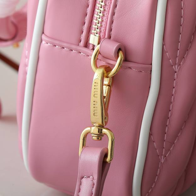 ミュウミュウ アルカディ マテラッセレザー スモールバッグ「Arcadie Bag」