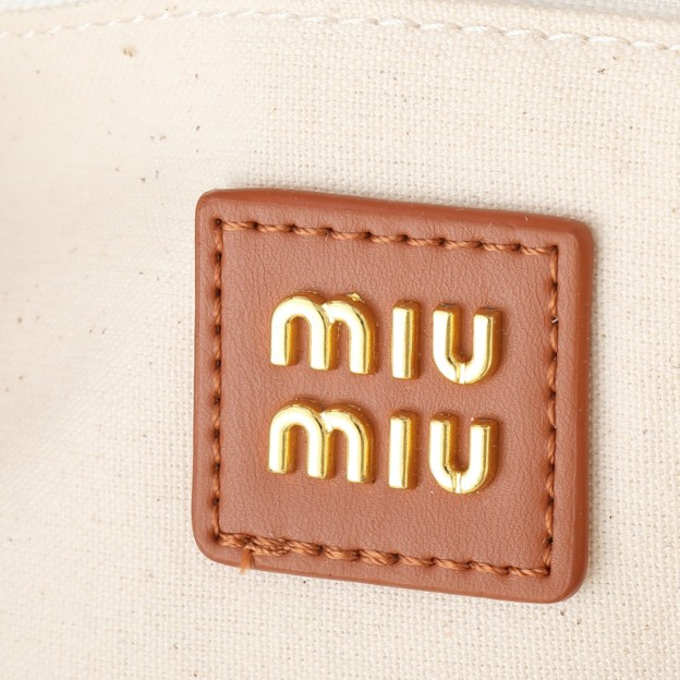 ミュウミュウ アイビー レザー レギュラーバッグ「Ivy Bag」