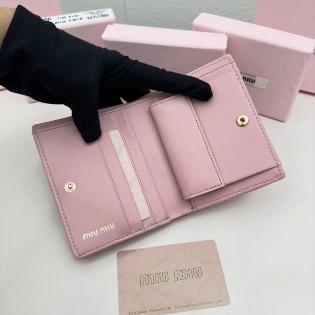 ミュウミュウ マテラッセレザー 財布「Matelassé Wallet」